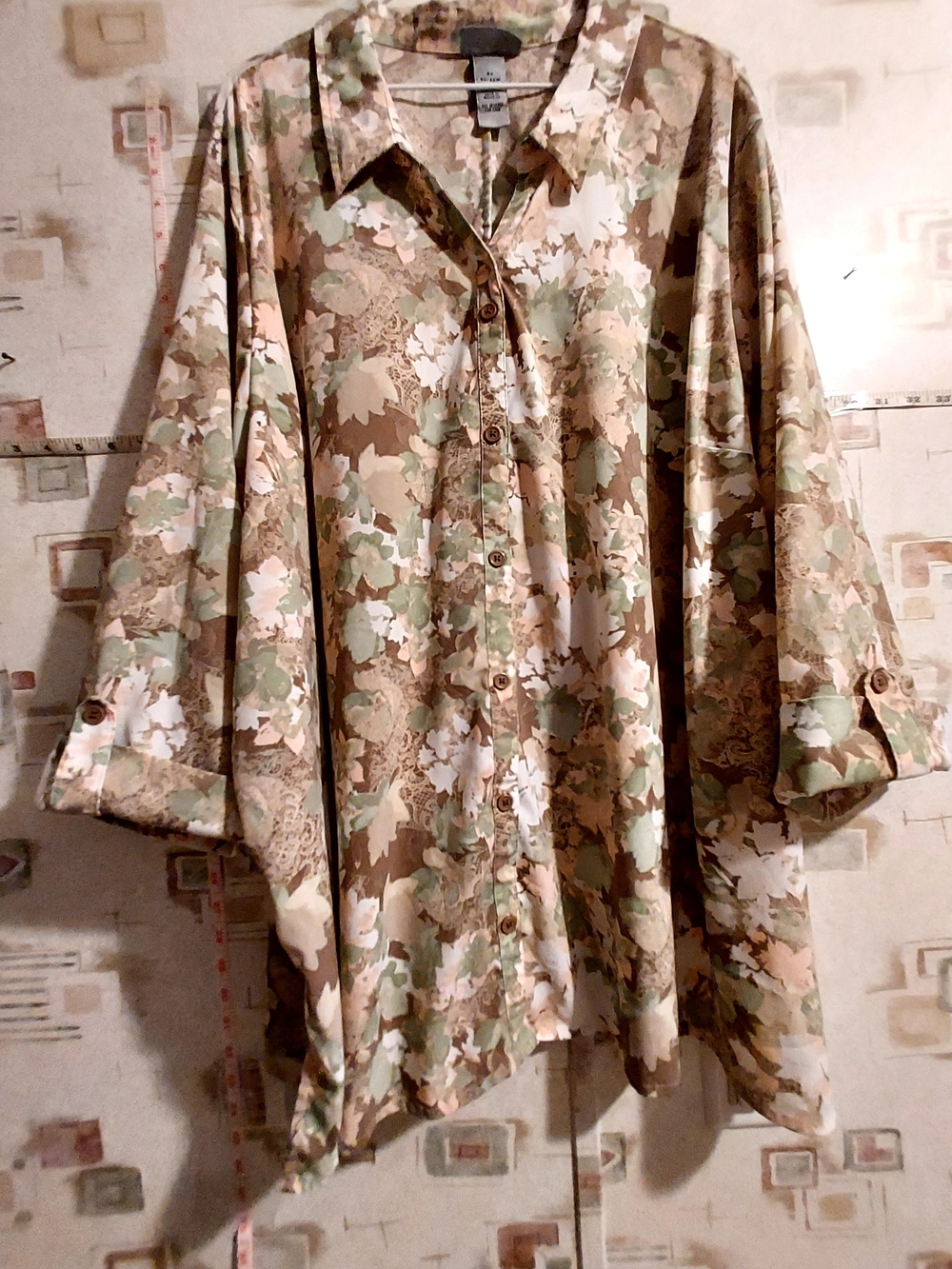 Catherines Beige, Green & Cream Floral Button-Front Blouse